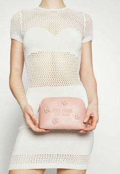 Ted Baker FLANCON - Wash Bag - Dusky-pink