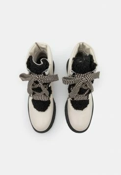 Ted Baker MOSIE - Lace-up Ankle Boots - Ecru -Ted BakerSales 147b124a9efa477b8582ef26101ac46a