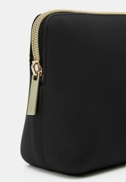 Ted Baker JELIKA - Wash Bag - Black -Ted BakerSales 1999b29cb2ba4d16bad60e8536a9ee52
