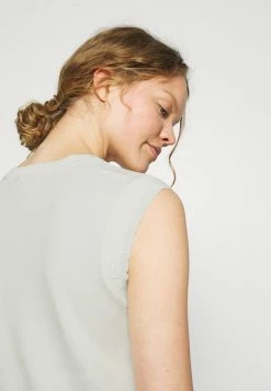 Ted Baker STACIEY - Basic T-shirt - Natural -Ted BakerSales 27447e9da2fe4170aa39cc5c55546e33