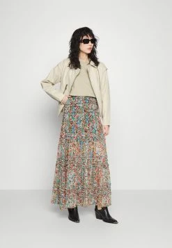 Ted BakerSales -Ted BakerSales 3e51f529d9c34666856144dbb33daa3d