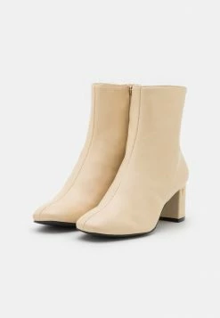 Ted Baker NEYOMI - Classic Ankle Boots - Natural -Ted BakerSales 542eb1a0416d4019a5bc1dd94019d5c4