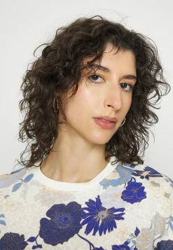 Ted Baker KYLEA - Print T-shirt - Blue 3 Ted Baker KYLEA - Print T-shirt - Blue -Ted BakerSales a6ad5ad28ef94e9b9732cb795d33aeac