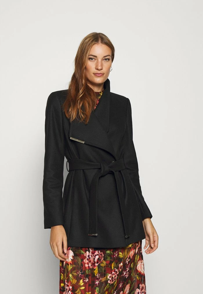 ROSESS SHORT WRAP COAT - Short coat - black Ted Baker ROSESS SHORT WRAP COAT - Short Coat - Black -Ted BakerSales bebfe39291484b86b843665273de6fd7