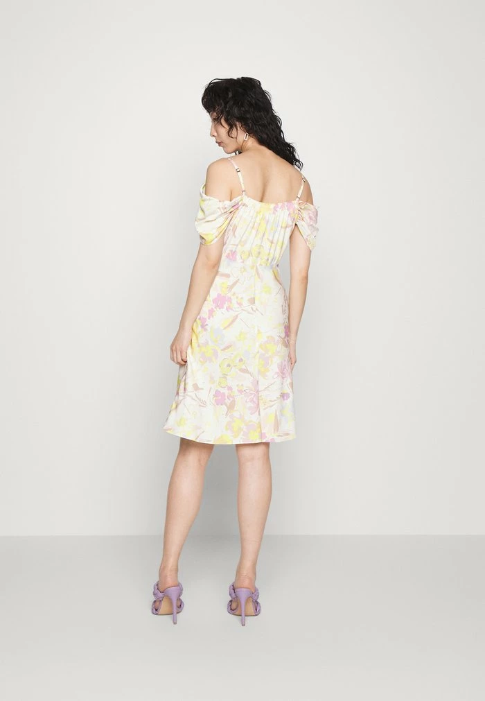 CAMILY - Cocktail dress / Party dress - white Ted Baker CAMILY - Cocktail Dress / Party Dress - White -Ted BakerSales c9e7156e66b5463cbcfa609cc0386a30