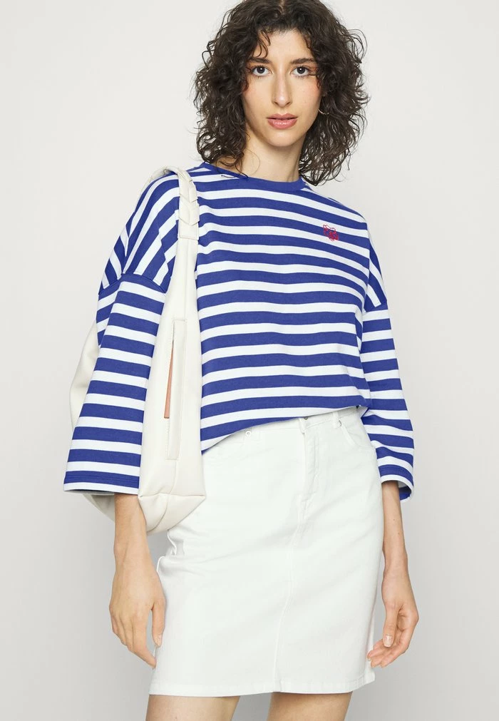 MMORRA - Print T-shirt - blue Ted Baker MMORRA - Print T-shirt - Blue -Ted BakerSales dd4b0ebc531d47159a312fa3e84b76c7