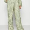 Ted Baker WYNTIR - Trousers - Mid Green