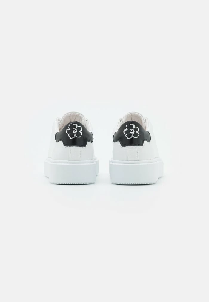 LORNEA - Trainers - white/black Ted Baker LORNEA - Trainers - White/black -Ted BakerSales e0e89a16b0be464486ffb50f0fa60dd3
