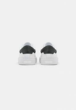 Ted Baker KIMMII - Trainers - White/black 3 Ted Baker KIMMII - Trainers - White/black -Ted BakerSales f382a32bd64b4e60af0450561fcbde08